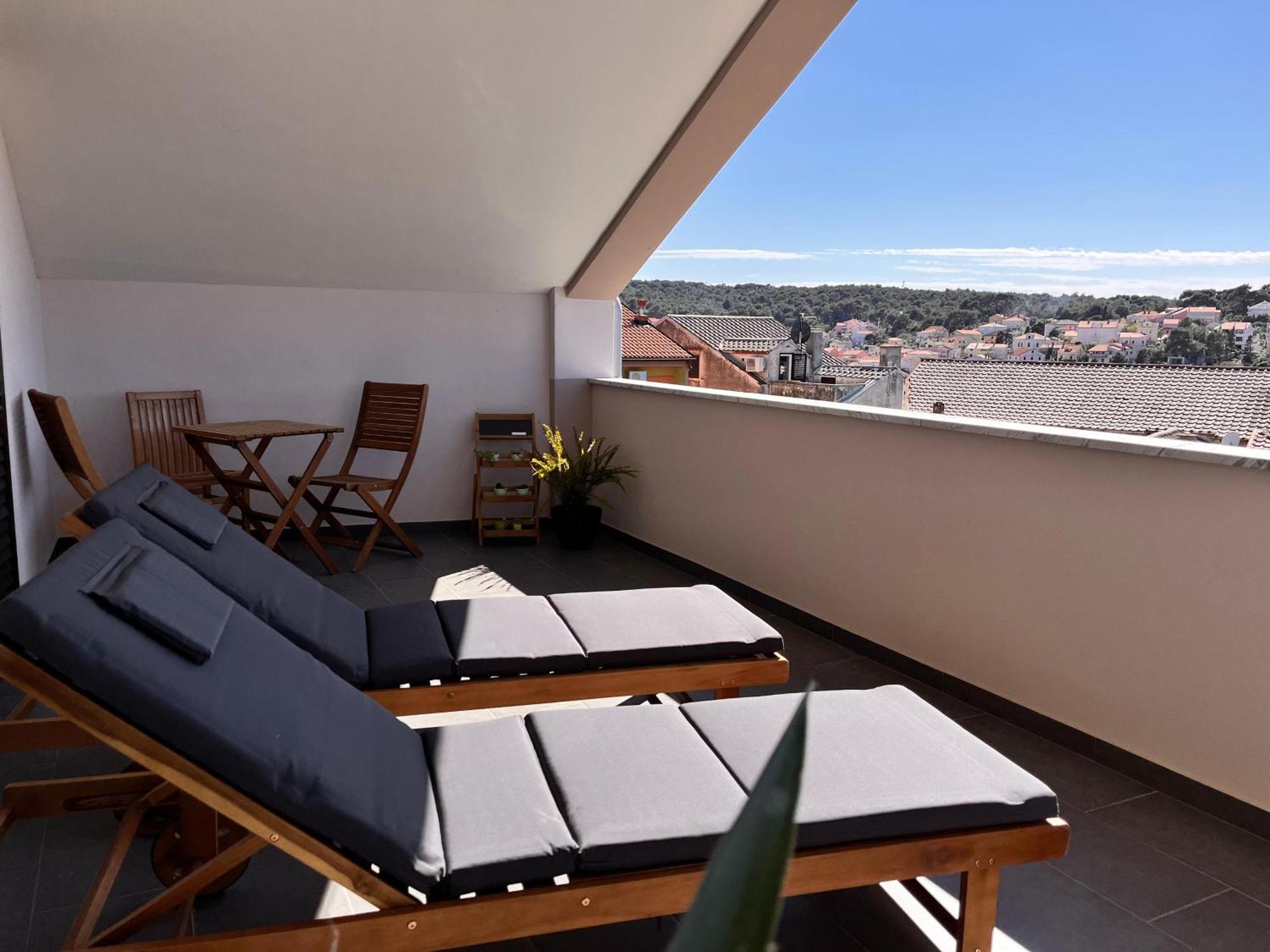 Apartment Oscar Mali Losinj Exterior photo